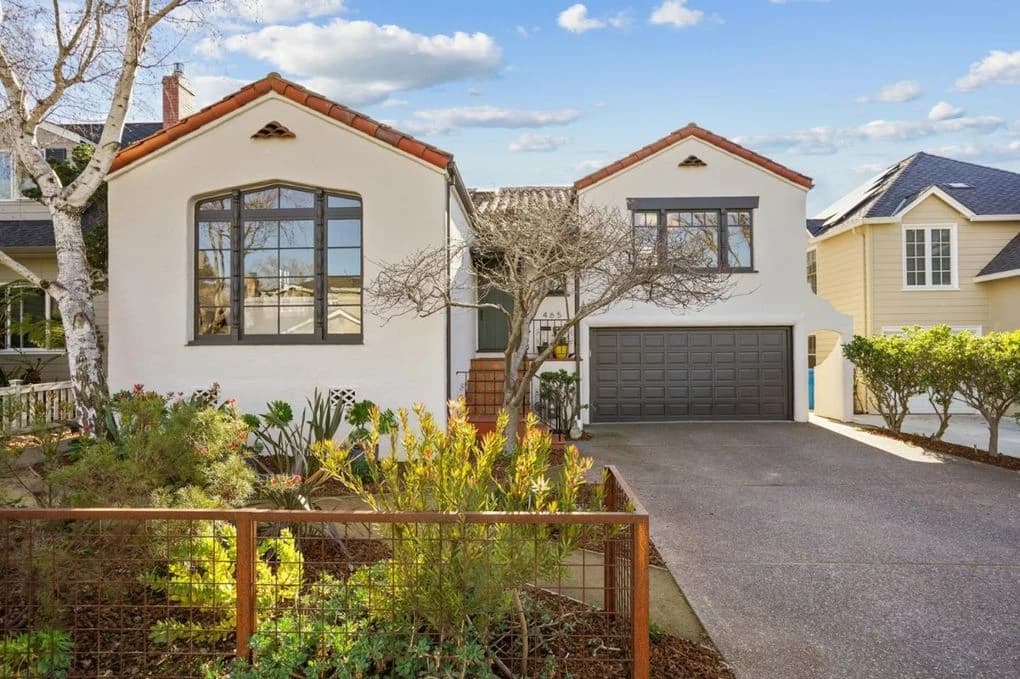465 Marin Drive — photo 1