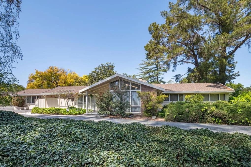 4-Bedroom Home in Hillsborough