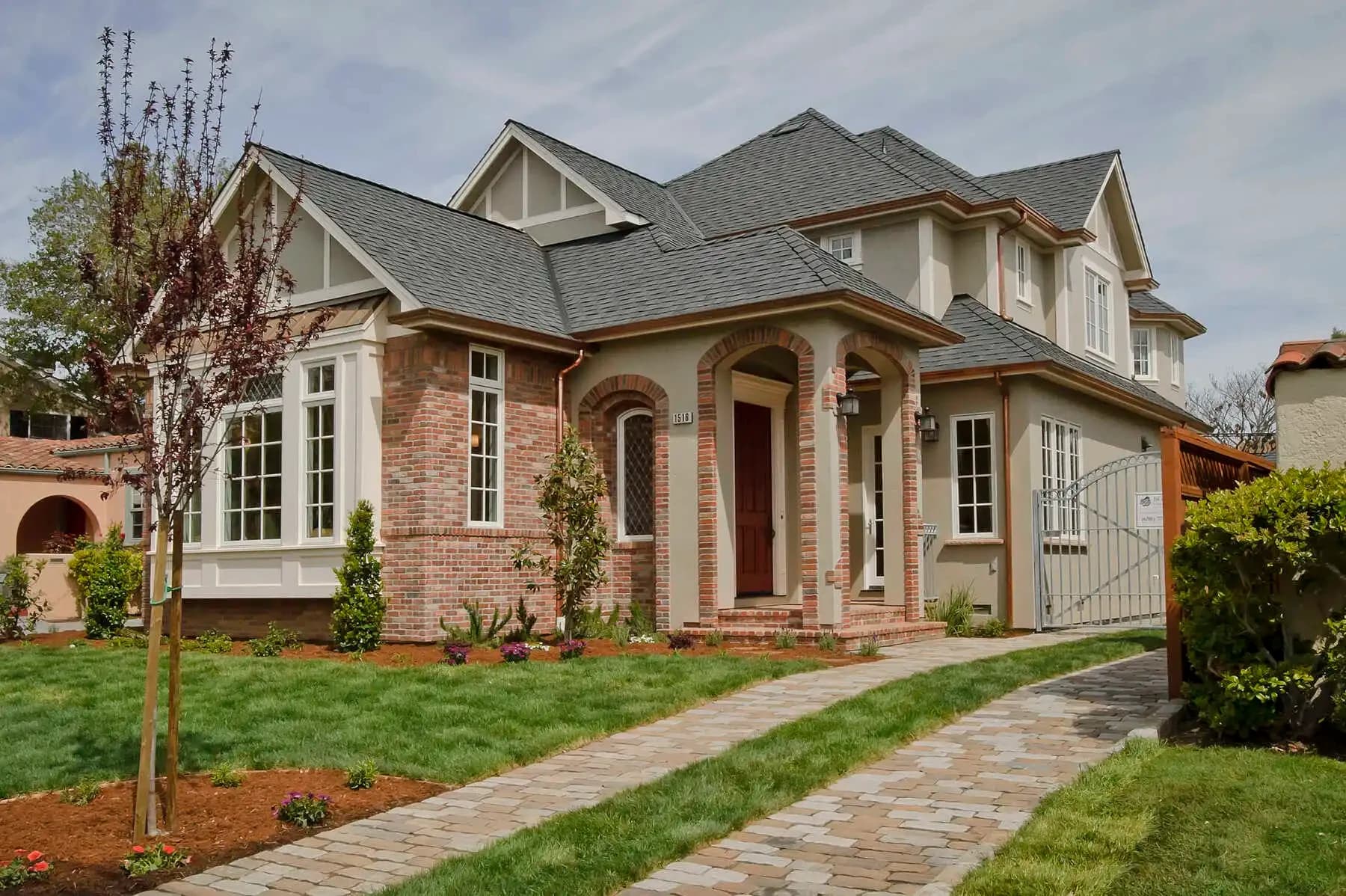 New Country English Home in Easton Addition