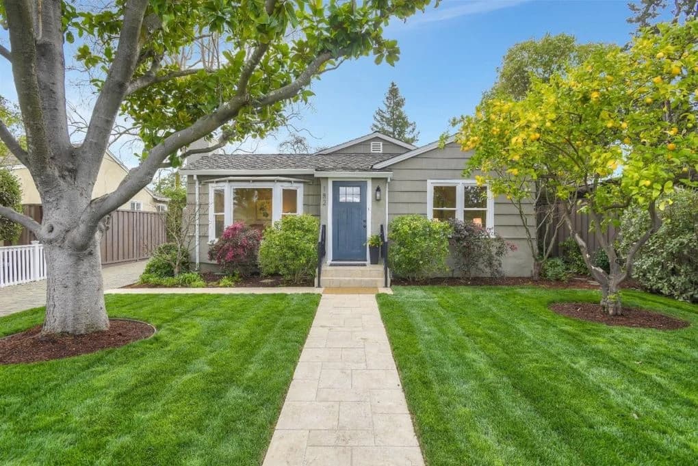 182 Rutherford Avenue — photo 1